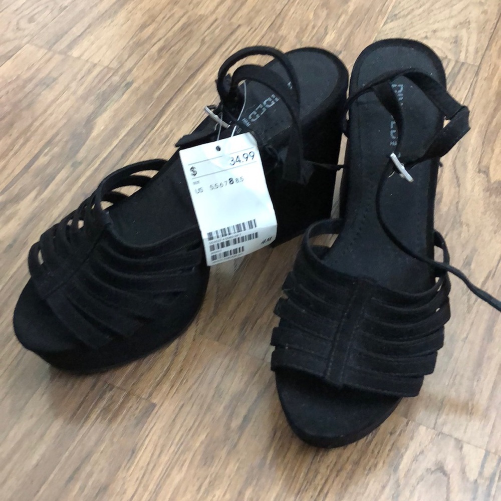 🌻3/$10 BRAND NEW W/ TAG Black Wedge Heel